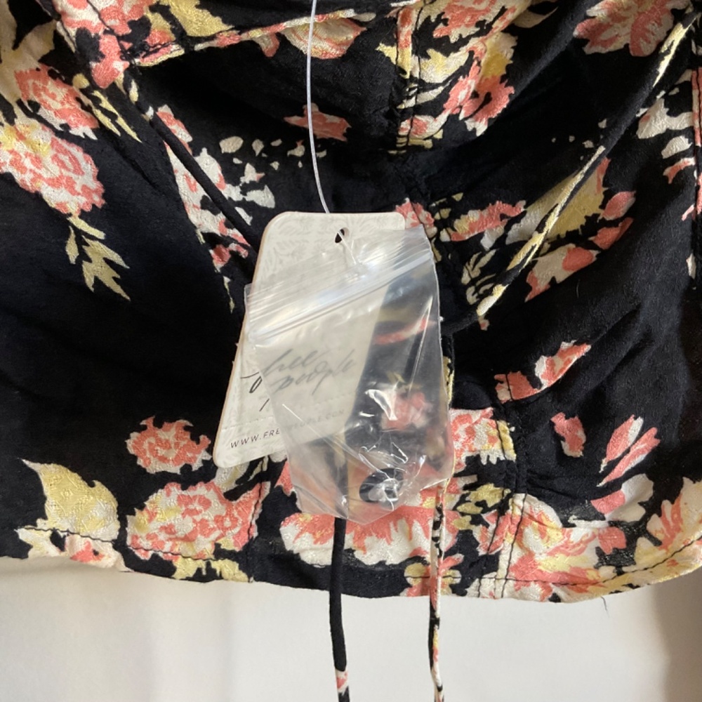 Free People Hilary Printed Floral Top - Black‎ Combo - Size XS - Picture 6 of 11